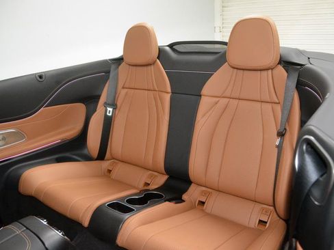 Used 2024 Mercedes-Benz CLE 450 4MATIC Cabriolet w/ Driver Assistance Package image 33