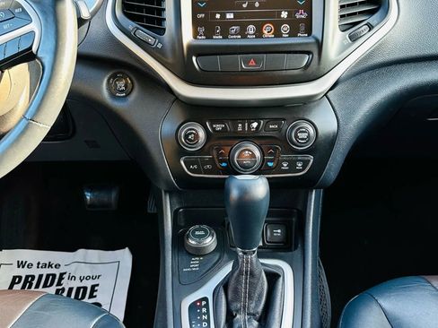 Used 2015 Jeep Cherokee Limited image 6