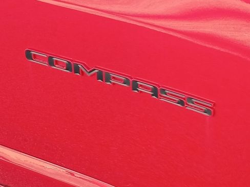 Used 2022 Jeep Compass Limited image 27