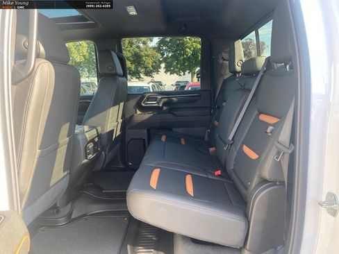 New 2026 GMC Sierra 2500 AT4 w/ AT4 Premium Plus Package AWD/4WD image 11