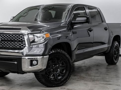 Used 2020 Toyota Tundra SR5 image 3