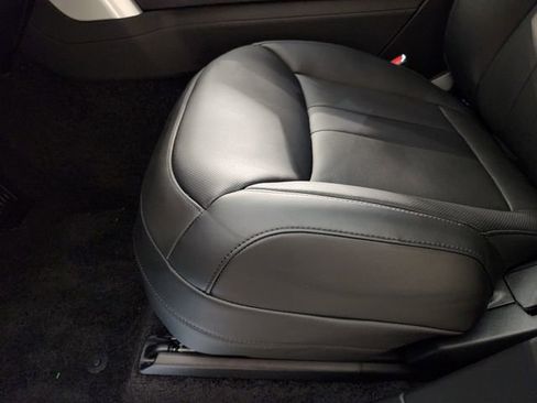 New 2026 Land Rover Range Rover Long Wheelbase SE image 23