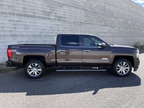 Used 2016 Chevrolet Silverado 1500 High Country w/ High Country Premium Package AWD/4WD image 2