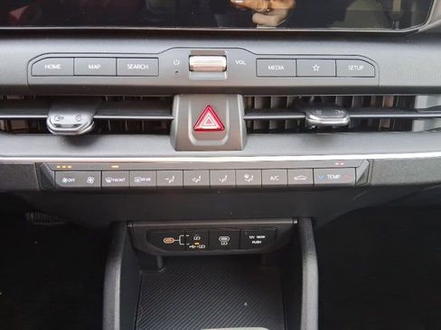 Used 2025 Kia K4 LXS image 24