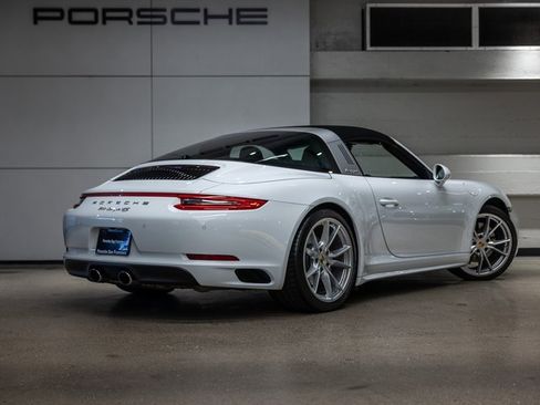 Used 2018 Porsche 911 Targa 4S image 21