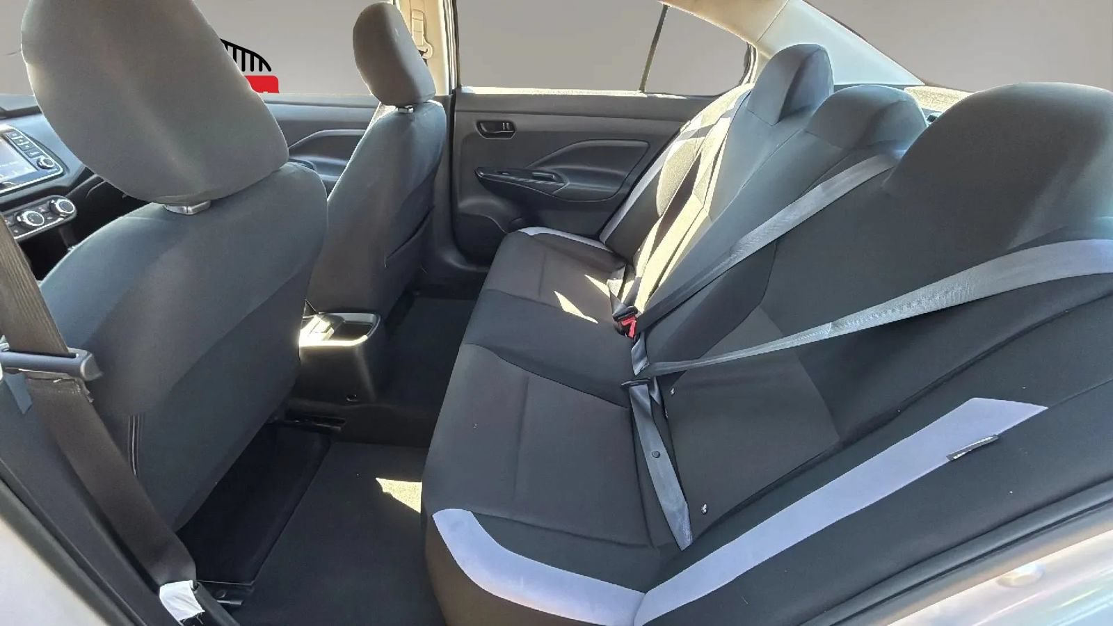 Used 2025 Nissan Versa S FWD image 28