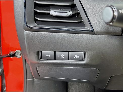 New 2026 Nissan Sentra SR image 9