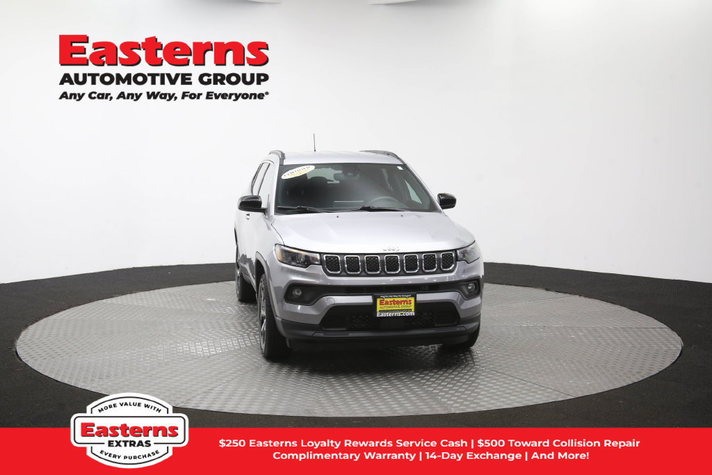 Used 2024 Jeep Compass Latitude AWD/4WD image 52