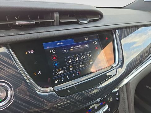 Used 2024 Cadillac XT6 Premium Luxury AWD/4WD image 22