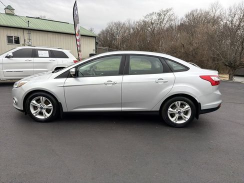 Used 2014 Ford Focus SE w/ SE Winter Package image 8