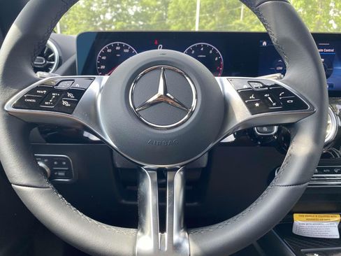 Certified 2025 Mercedes-Benz GLA 250 image 22