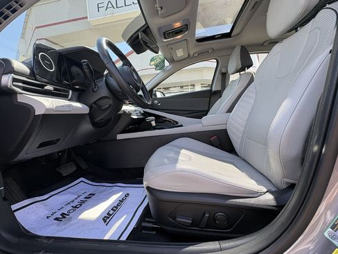 Used 2021 Hyundai Elantra Limited FWD image 31