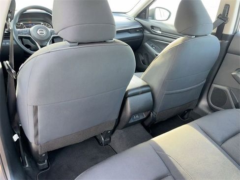 Used 2024 Nissan Altima 2.5 SV image 26