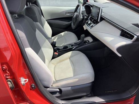 Certified 2020 Toyota Corolla LE FWD image 30