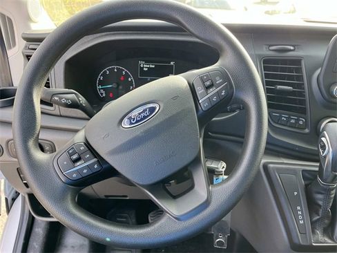 New 2025 Ford Transit 250 148 Medium Roof image 12