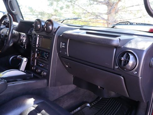 Used 2005 HUMMER H2 SUT w/ Preferred Equipment Group AWD/4WD image 16