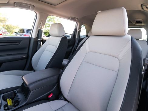 Used 2023 Honda CR-V EX image 7