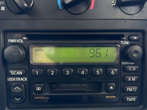 Used 2002 Toyota 4Runner SR5 image 21