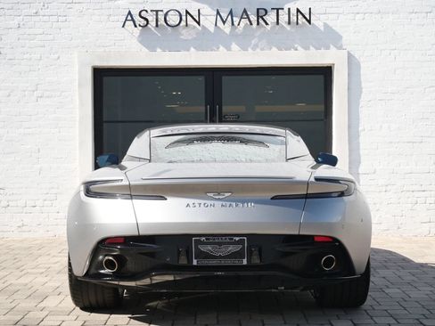 Used 2024 Aston Martin DB12 Coupe RWD image 25