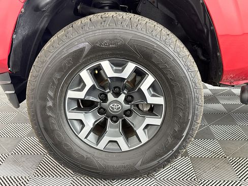 Used 2021 Toyota Tacoma SR w/ SR Convenience Package image 62