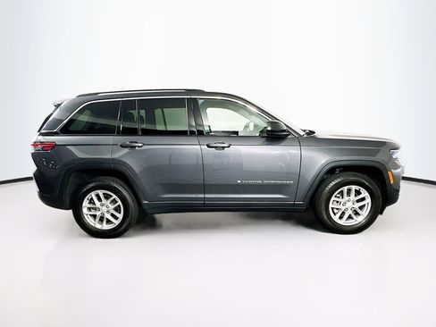 Used 2023 Jeep Grand Cherokee Laredo w/ Luxury Tech Group I AWD/4WD image 10