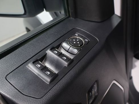 Used 2017 Ford F150 Raptor w/ Equipment Group 802A Luxury image 15