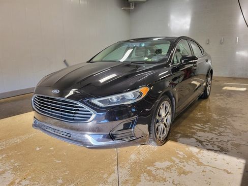 Used 2019 Ford Fusion SEL FWD image 2