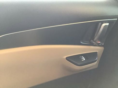 Used 2024 Kia Carnival LX image 20