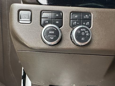 Used 2023 GMC Sierra 1500 SLT image 13