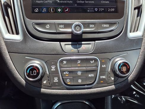 Used 2024 Chevrolet Malibu LT FWD image 9