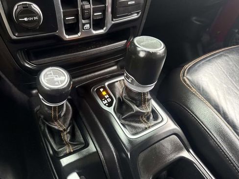 Used 2021 Jeep Gladiator Overland image 26