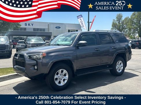 Used 2017 Toyota 4Runner SR5 AWD/4WD image 1