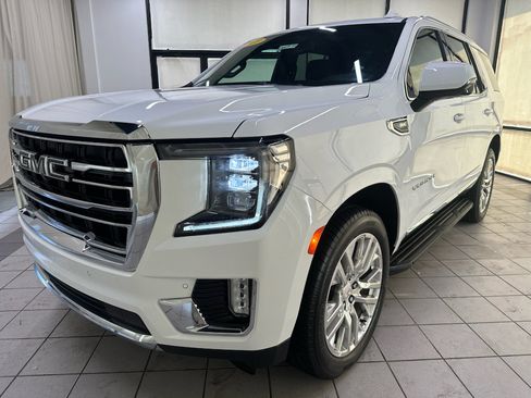 Certified 2021 GMC Yukon SLT w/ SLT Luxury Plus Package AWD/4WD image 13
