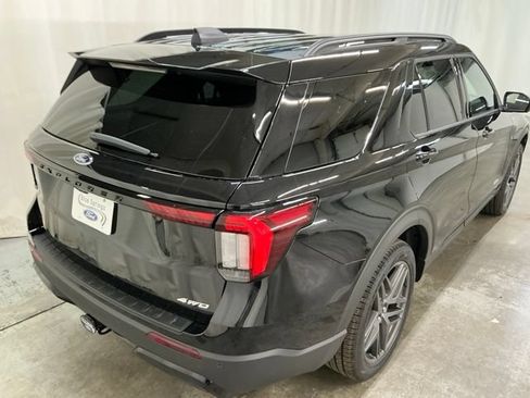New 2026 Ford Explorer ST-Line w/ ST-Line Street Pack AWD/4WD image 3