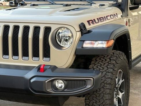 Used 2022 Jeep Wrangler Unlimited Rubicon w/ Cold Weather Group image 11