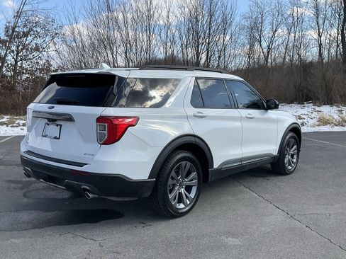 Used 2023 Ford Explorer XLT w/ Equipment Group 202A image 25