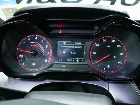 Used 2025 Chevrolet Trax RS w/ Sunroof Package FWD image 18