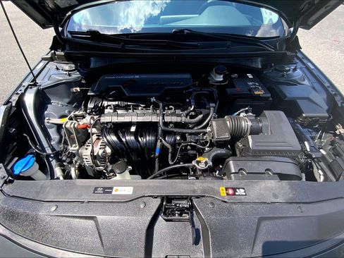 Used 2023 Hyundai Elantra SEL w/ Convenience Package FWD image 11
