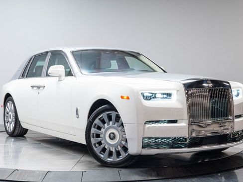 Used 2019 Rolls-Royce Phantom Sedan RWD image 56