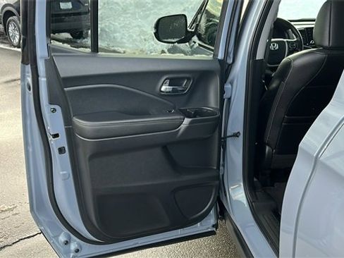 Used 2023 Honda Ridgeline RTL-E image 23