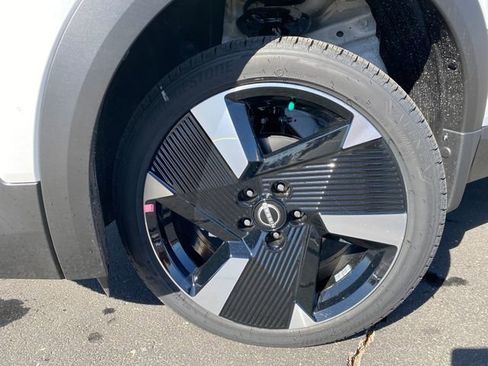 New 2026 Nissan Kicks SR image 10