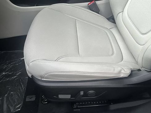 Certified 2026 Hyundai Tucson Limited FWD image 39