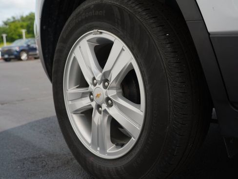 Used 2019 Chevrolet Trax LT w/ LT Convenience Package FWD image 30