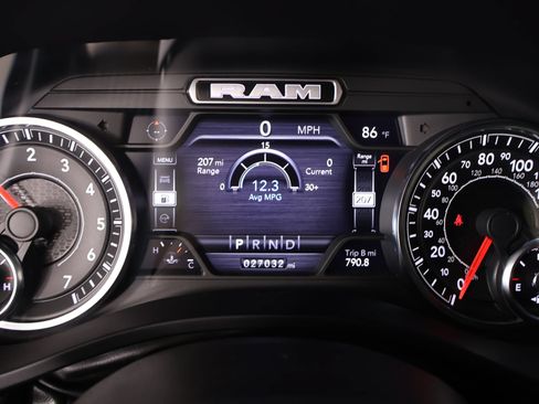 Used 2022 RAM 1500 Laramie AWD/4WD image 4
