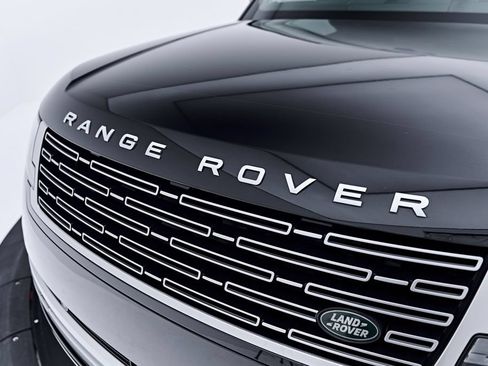 Used 2025 Land Rover Range Rover Autobiography AWD/4WD image 21