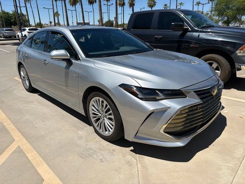 Used 2020 Toyota Avalon Limited w/ Advanced Safety Package FWD image 2