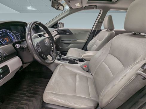 Used 2014 Honda Accord Touring image 4