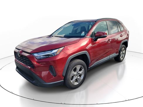 Used 2023 Toyota RAV4 XLE w/ Convenience Package FWD image 3