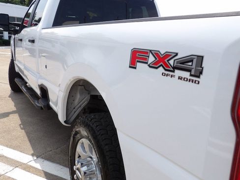 Used 2023 Ford F250 XL w/ STX Appearance Package AWD/4WD image 14