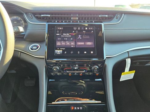 New 2025 Jeep Grand Cherokee Laredo X image 20